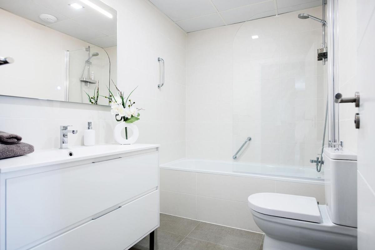 Amazing 3 Bedroom With Wifi And Views Apartamento Benalmádena